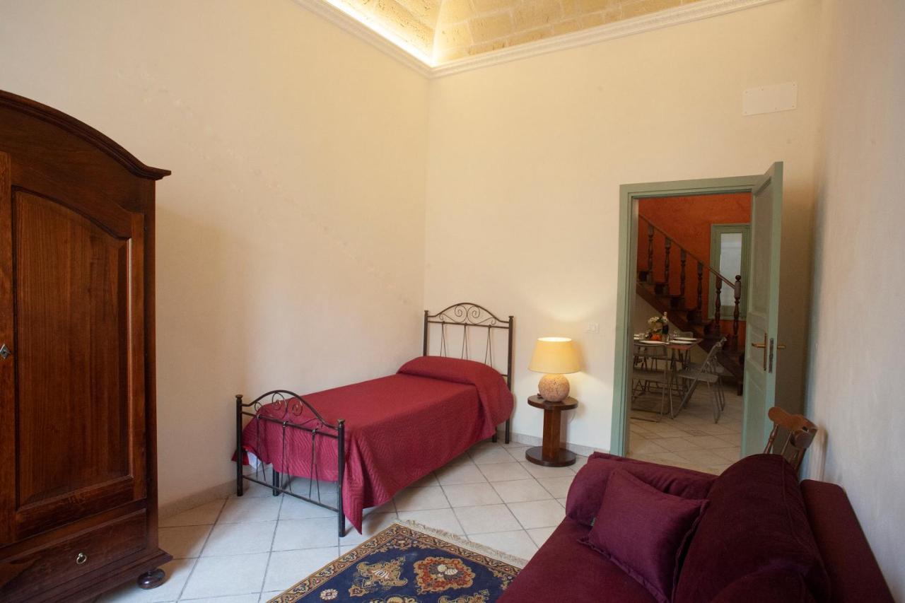 Case Vacanze "Residenze Trapanesi" Trapani Bagian luar foto