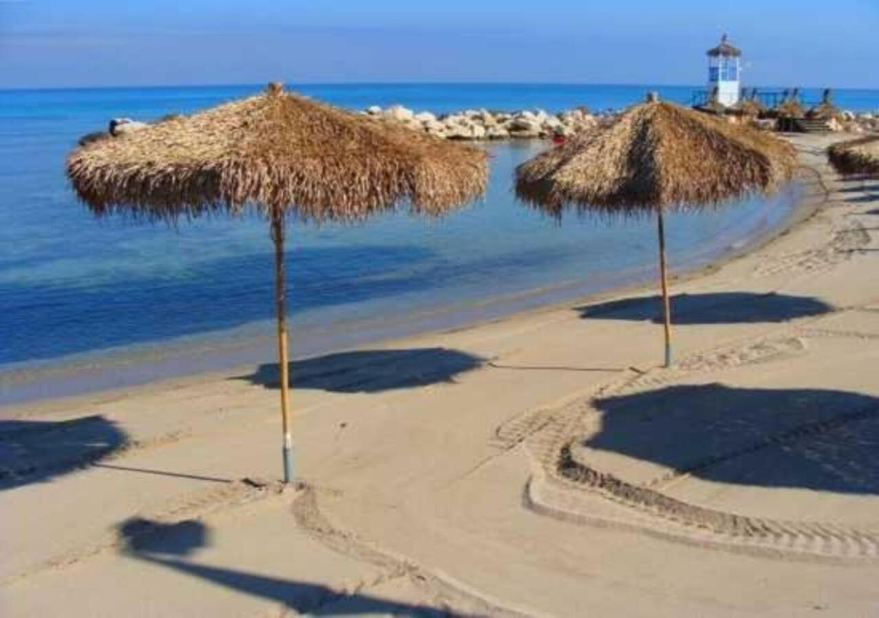 Case Vacanze "Residenze Trapanesi" Trapani Bagian luar foto