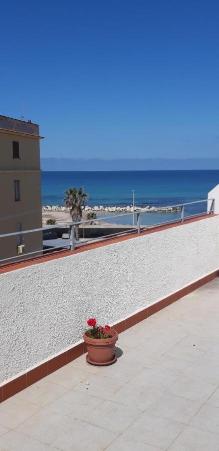 Case Vacanze "Residenze Trapanesi" Trapani Bagian luar foto