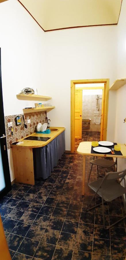 Case Vacanze "Residenze Trapanesi" Trapani Bagian luar foto