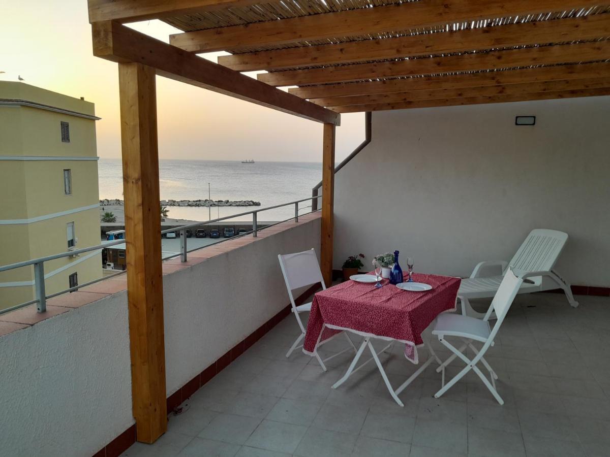 Case Vacanze "Residenze Trapanesi" Trapani Bagian luar foto